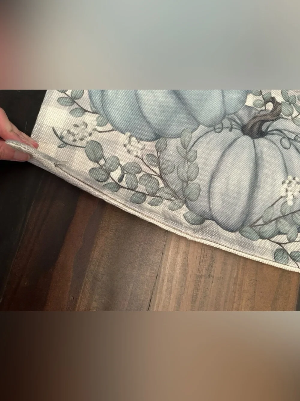 Blue and Cream Pumpkin Table Runner & 4 matching pillow cases